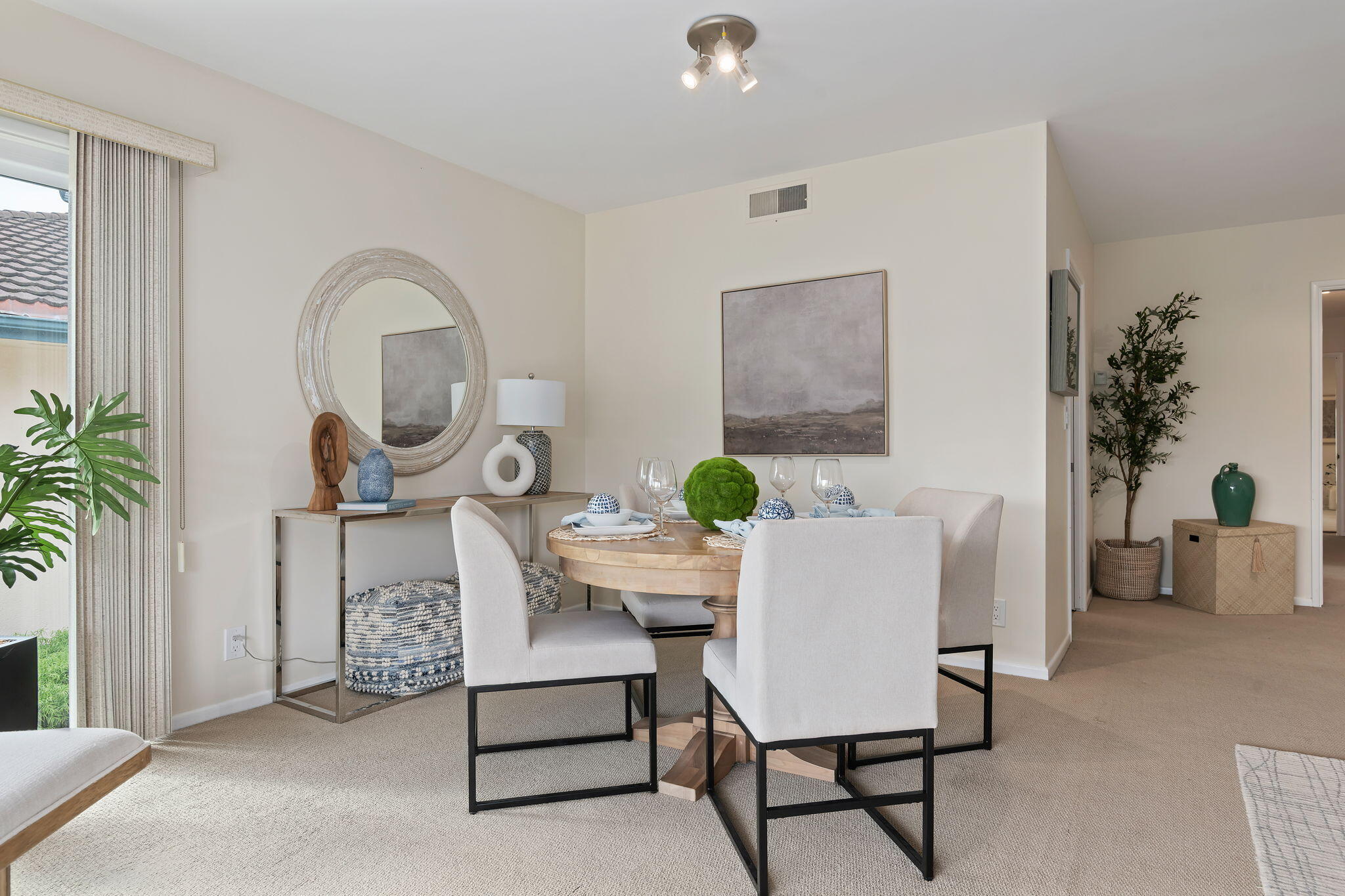 2030 State Street, Unit 6 Santa Barbara, CA 93105 - Photo 9 of 24 08-Dining