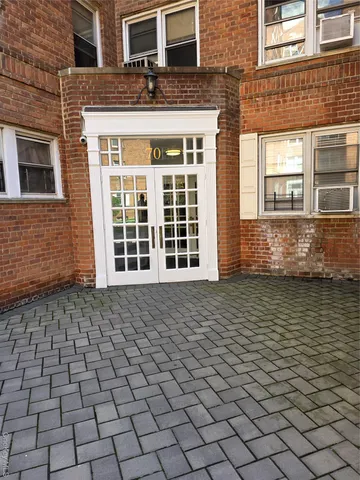 $199,500 | 70 Locust Avenue, Unit B505, New Rochelle, NY 10801