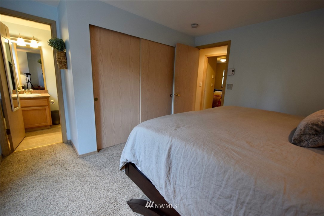 23317 Edmonds Way, Unit 5 Edmonds, WA 98026 - Photo 11 of 25 Gallery Image 11