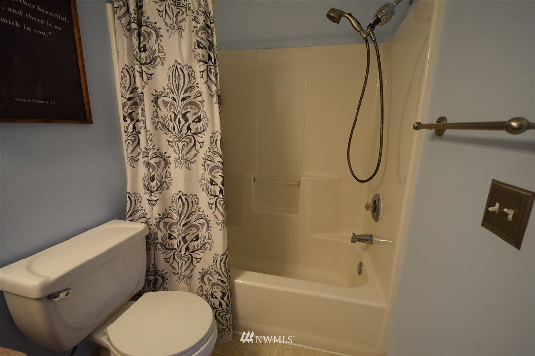 23317 Edmonds Way, Unit 5 Edmonds, WA 98026 - Photo 13 of 25 Gallery Image 13