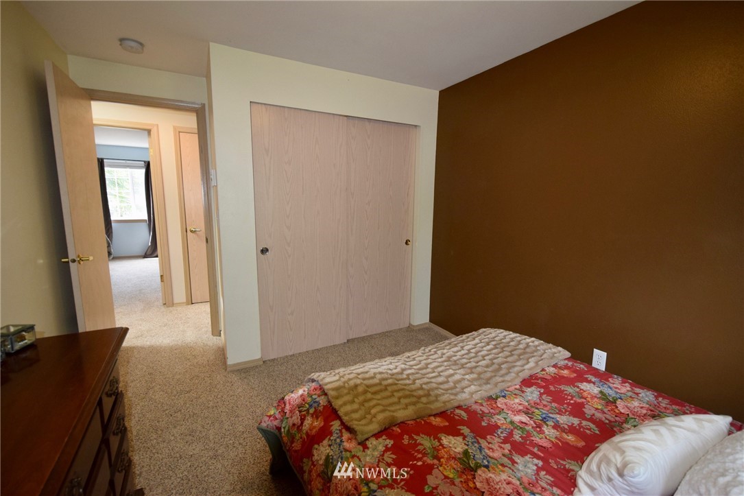 23317 Edmonds Way, Unit 5 Edmonds, WA 98026 - Photo 15 of 25 Gallery Image 15