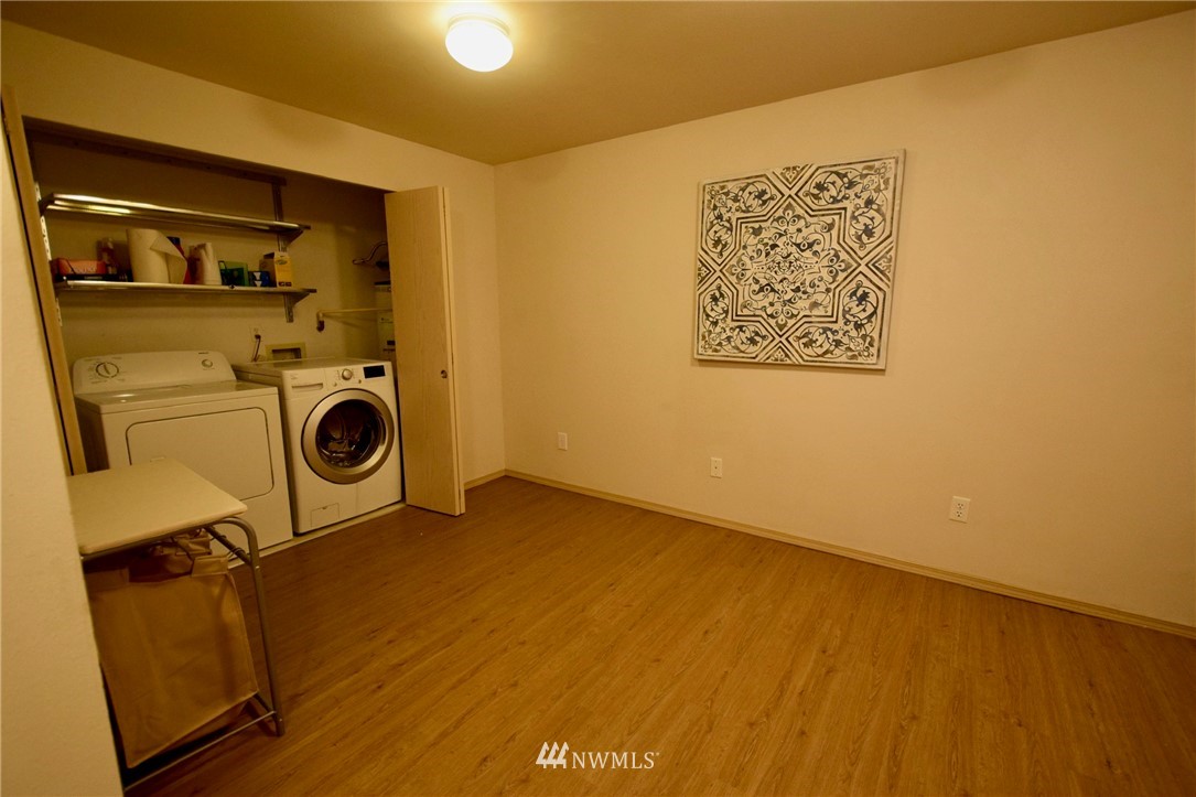 23317 Edmonds Way, Unit 5 Edmonds, WA 98026 - Photo 20 of 25 Gallery Image 20