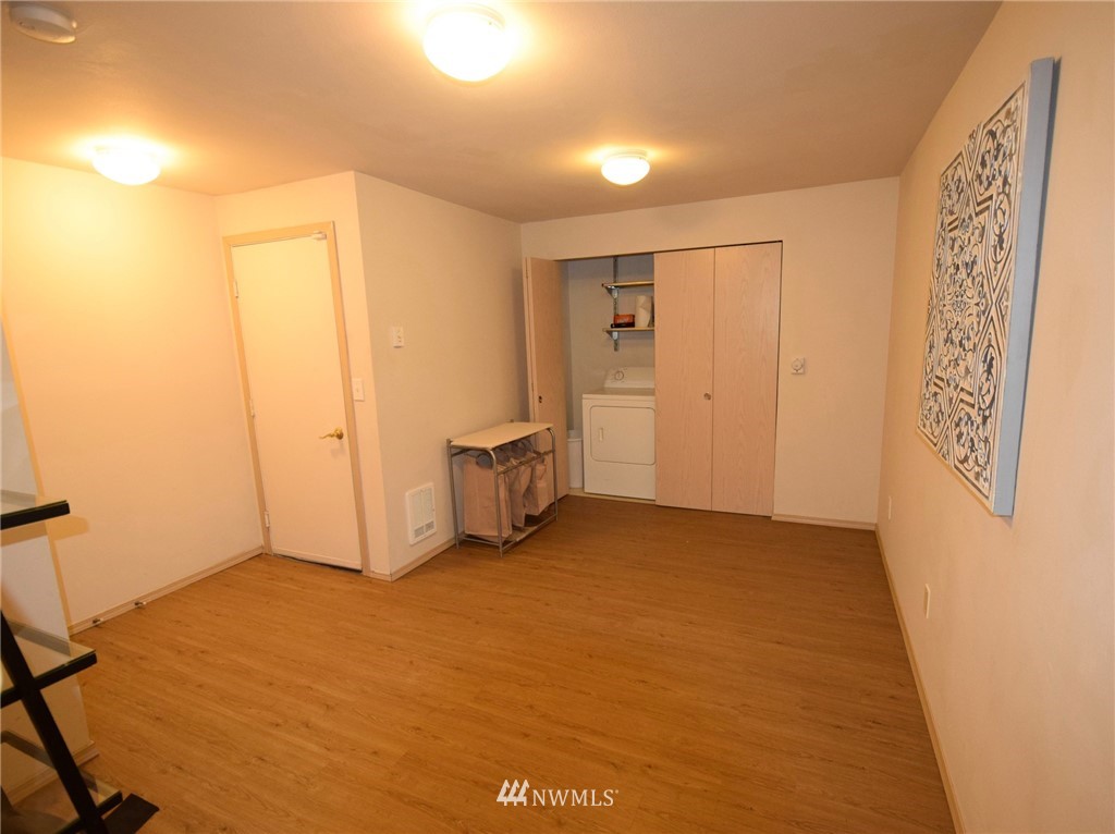 23317 Edmonds Way, Unit 5 Edmonds, WA 98026 - Photo 21 of 25 Gallery Image 21