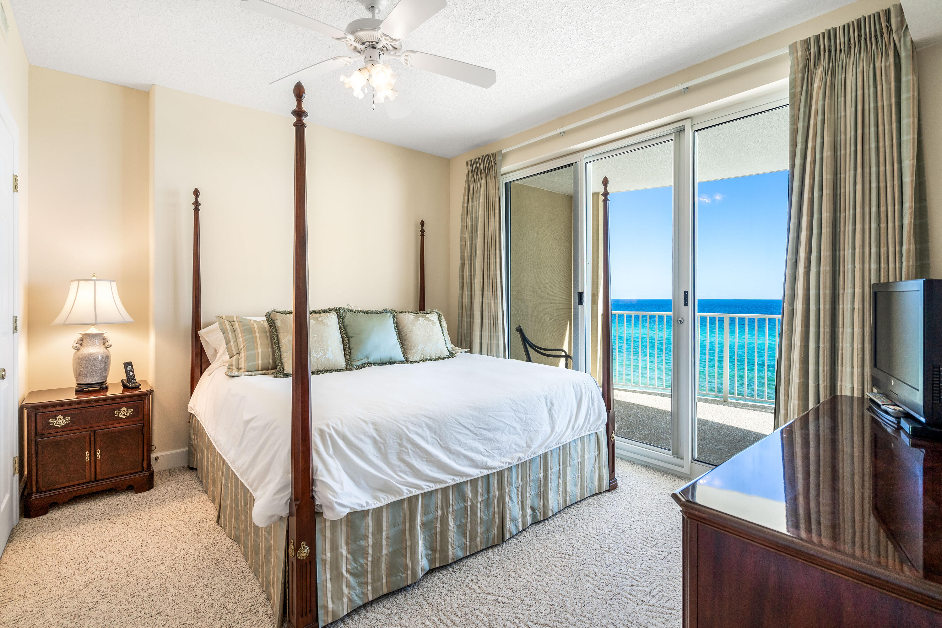 17545 Front Beach Road, Unit 804 Panama City Beach, FL 32413 - Photo 12 of 29 Emerald Isle 804-10