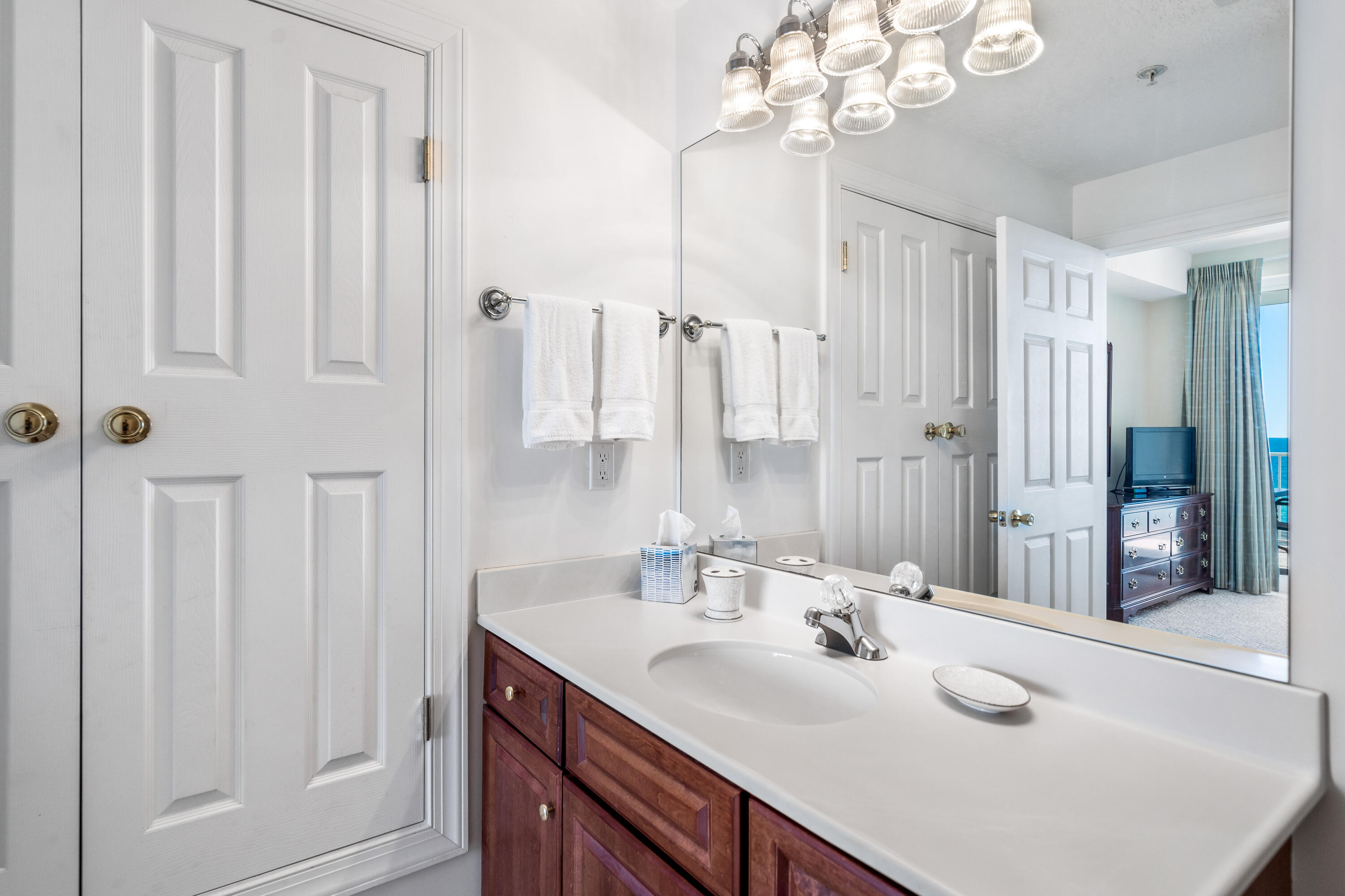 17545 Front Beach Road, Unit 804 Panama City Beach, FL 32413 - Photo 14 of 29 Emerald Isle 804-13