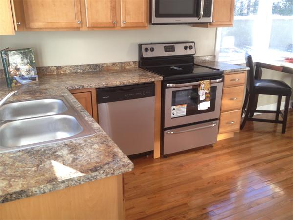 195 Durant Street Springfield, MA 01129 - Photo 4 of 26 Gallery Image 4