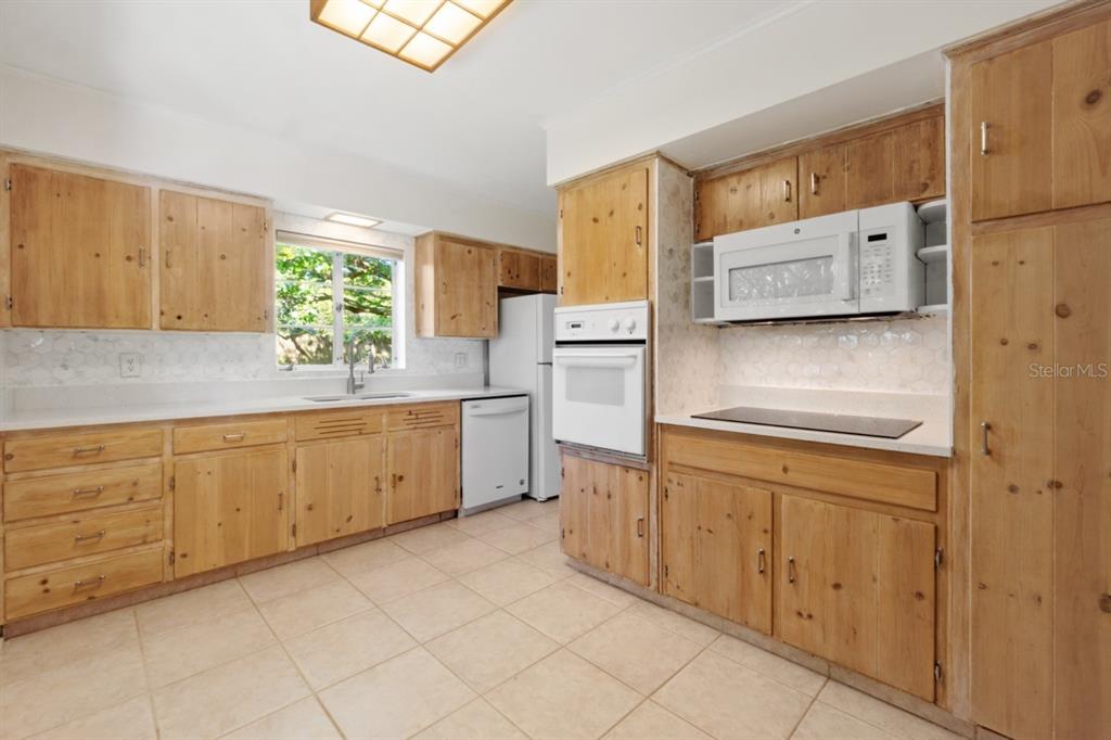 1923 Linden Road Winter Park, FL 32792 - Photo 12 of 33