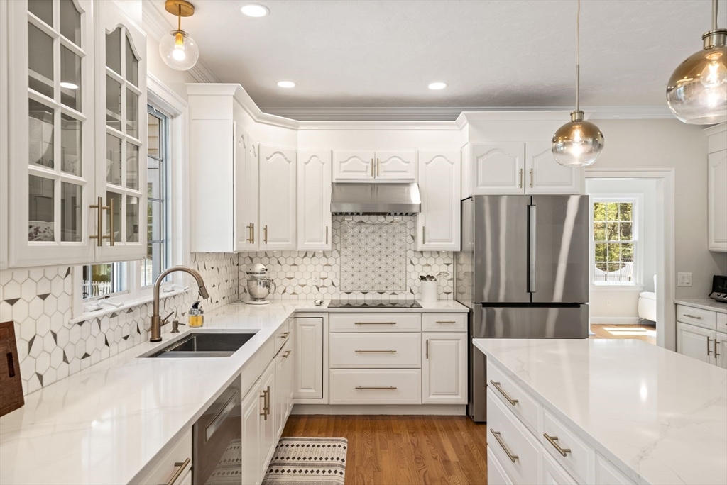 19 Falcon Ridge Drive Hopkinton, MA 01748 - Photo 11 of 42 Gallery Image 11