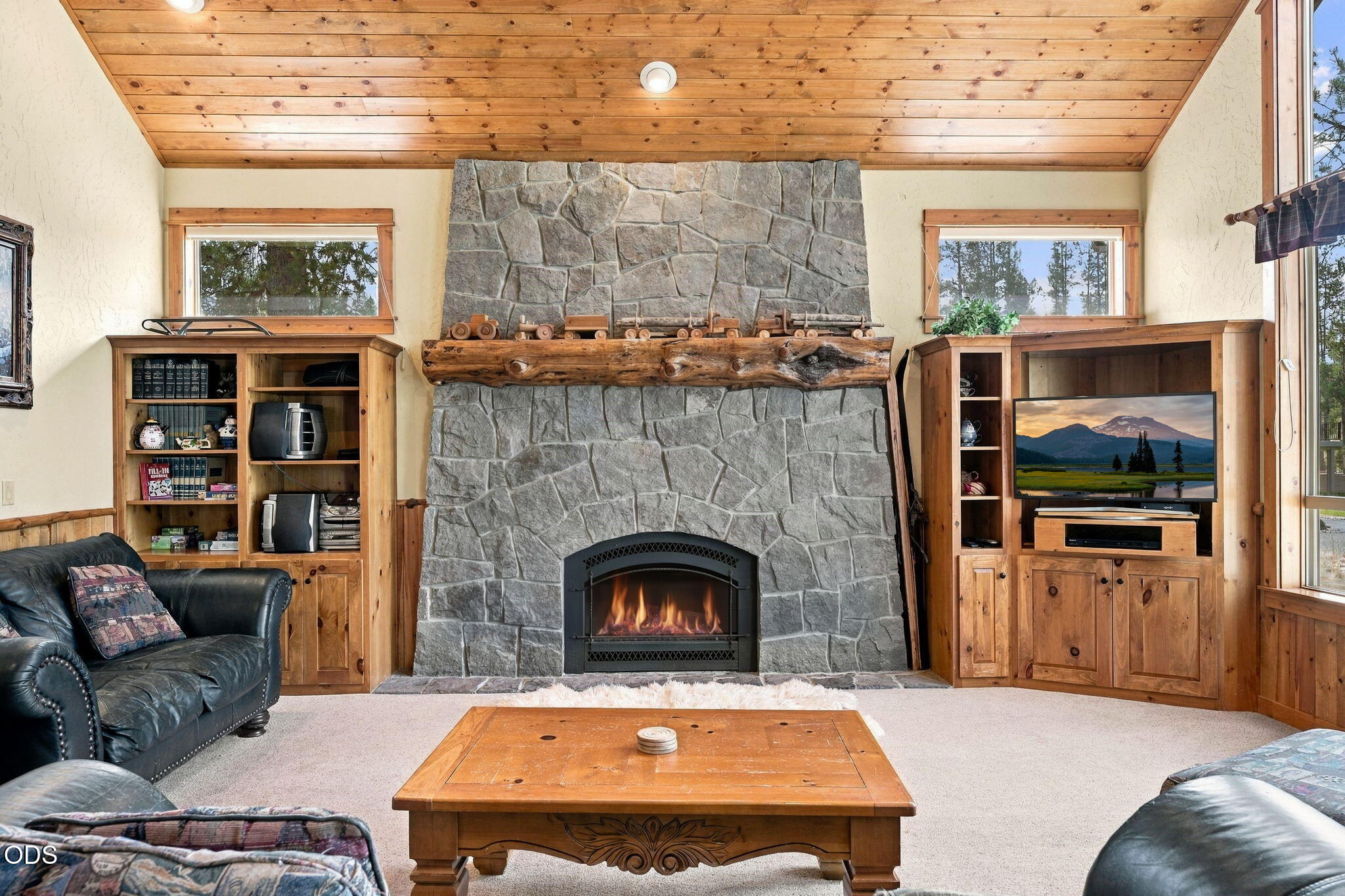 18211 Oregon Loop, Unit 1 Sunriver, OR 97707 - Photo 8 of 72 Gallery Image 8