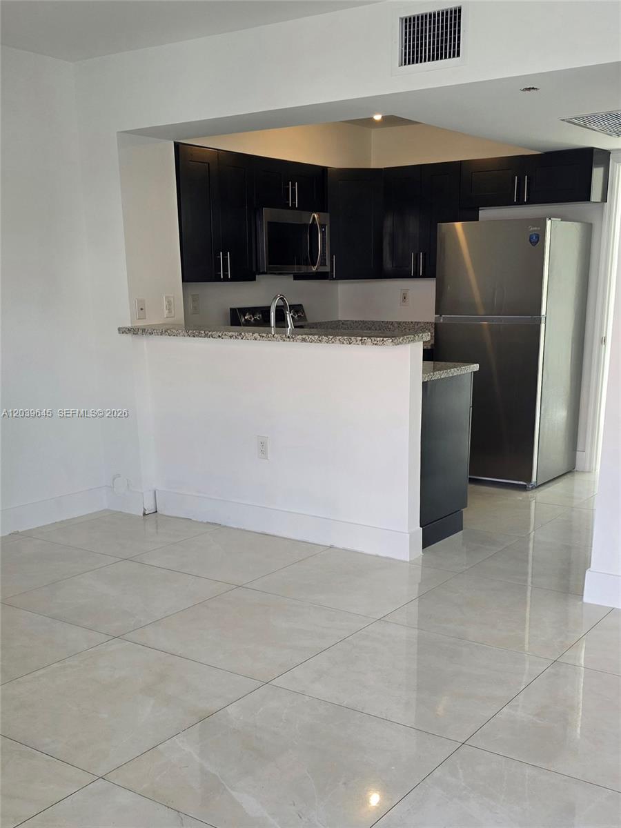 2154 West 60th Street, Unit 12111 Hialeah, FL 33016 - Photo 2 of 12