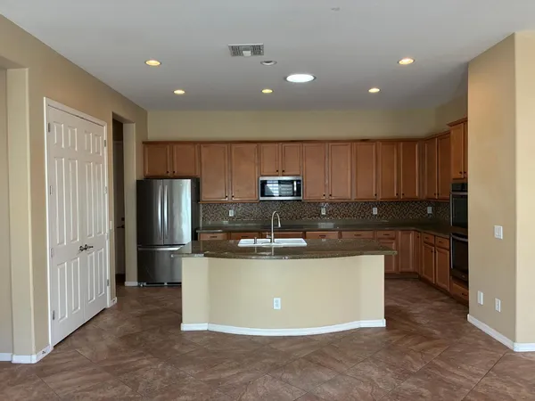 $3,550 | 20973 West Cora Vista, Buckeye, AZ 85396