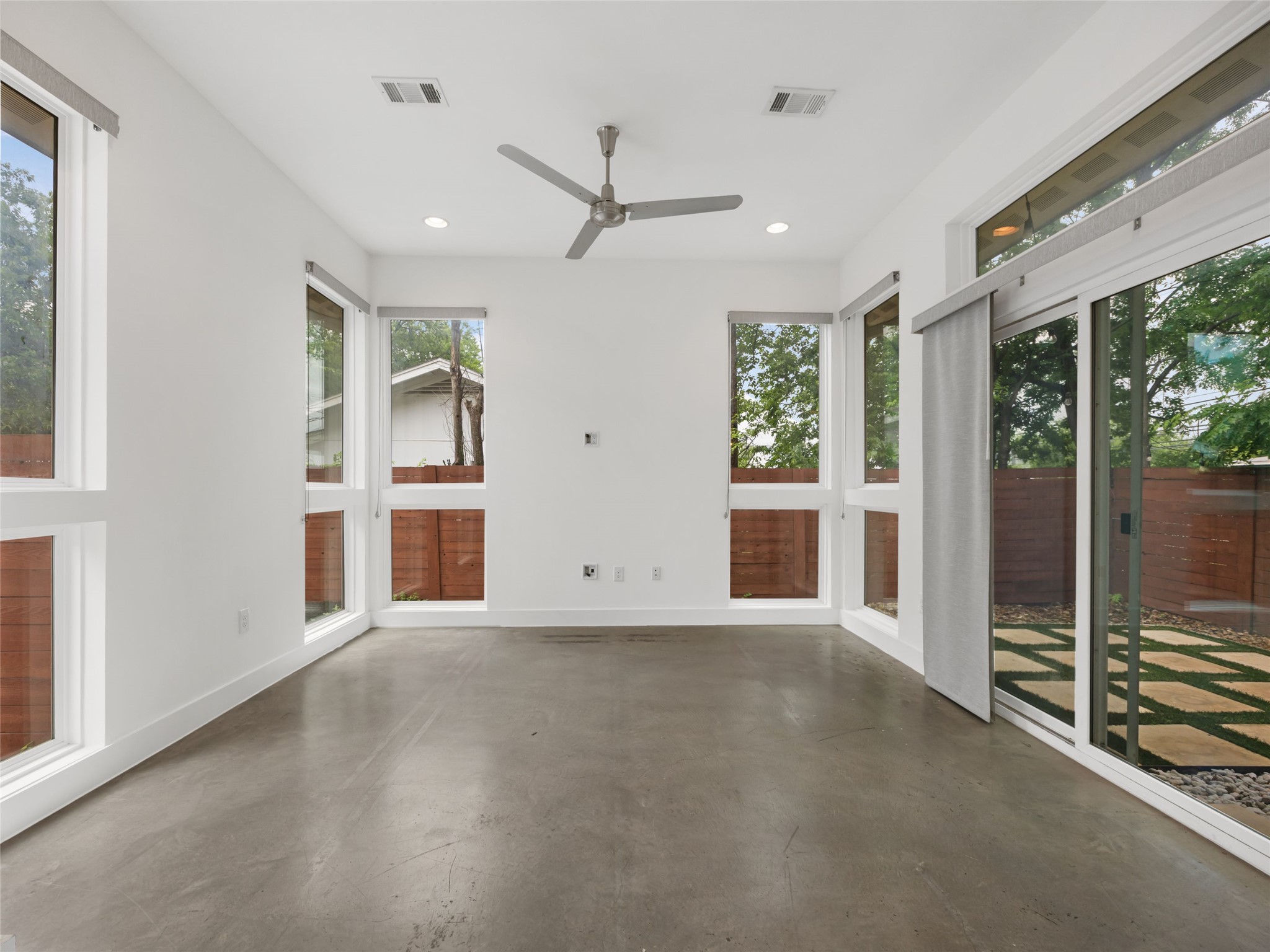 513 West Croslin Street, Unit B Austin, TX 78752 - Photo 5 of 40