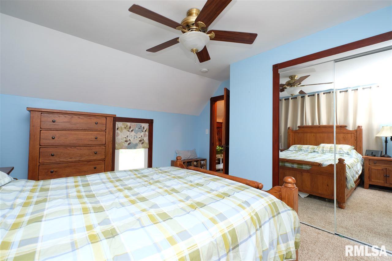16303 Red Shale Hill Road Pekin, IL 61554 - Photo 15 of 32 Gallery Image 15