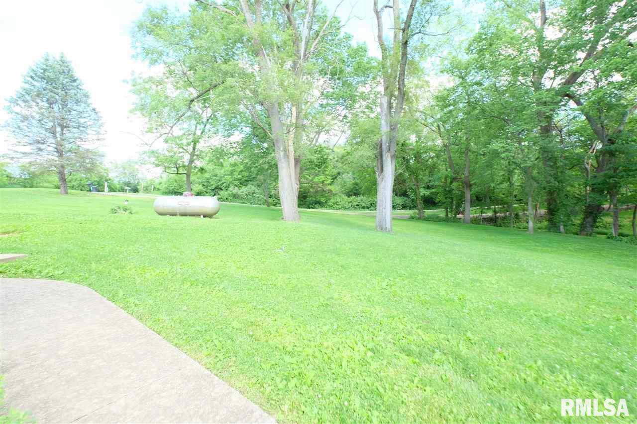 16303 Red Shale Hill Road Pekin, IL 61554 - Photo 24 of 32 Gallery Image 24
