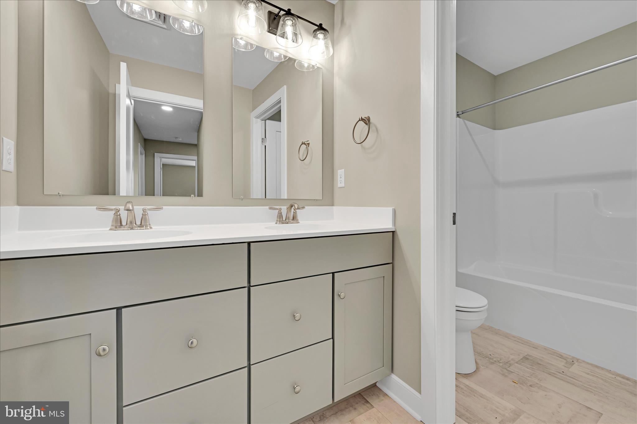 309 Ridgefield Drive Elizabethtown, PA 17022 - Photo 20 of 34 Bathroom