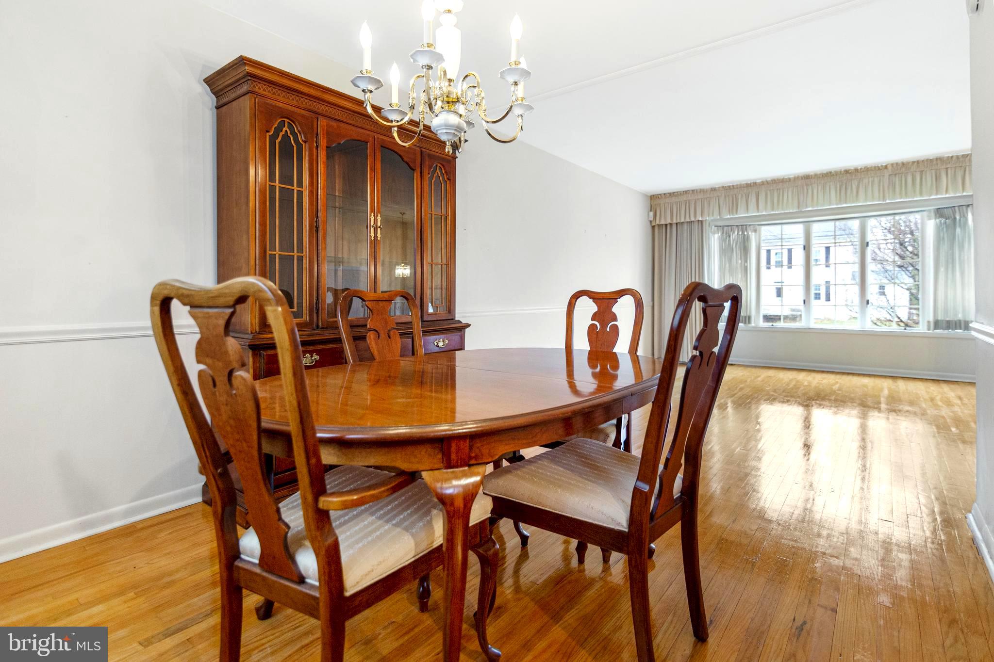 739 Newtown Road Warminster, PA 18974 - Photo 4 of 23 Dining Room
