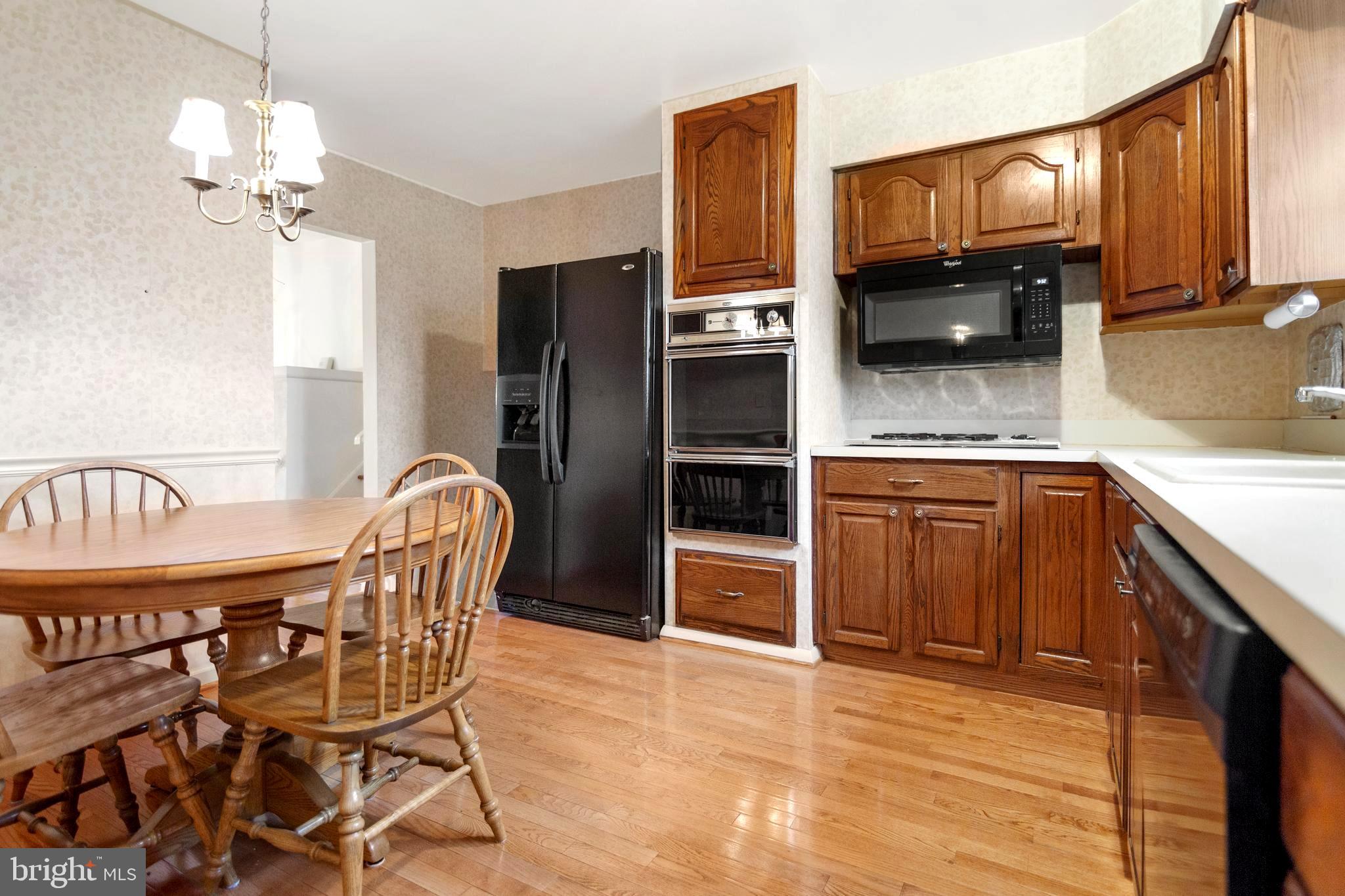 739 Newtown Road Warminster, PA 18974 - Photo 6 of 23 Eat in Kitchen