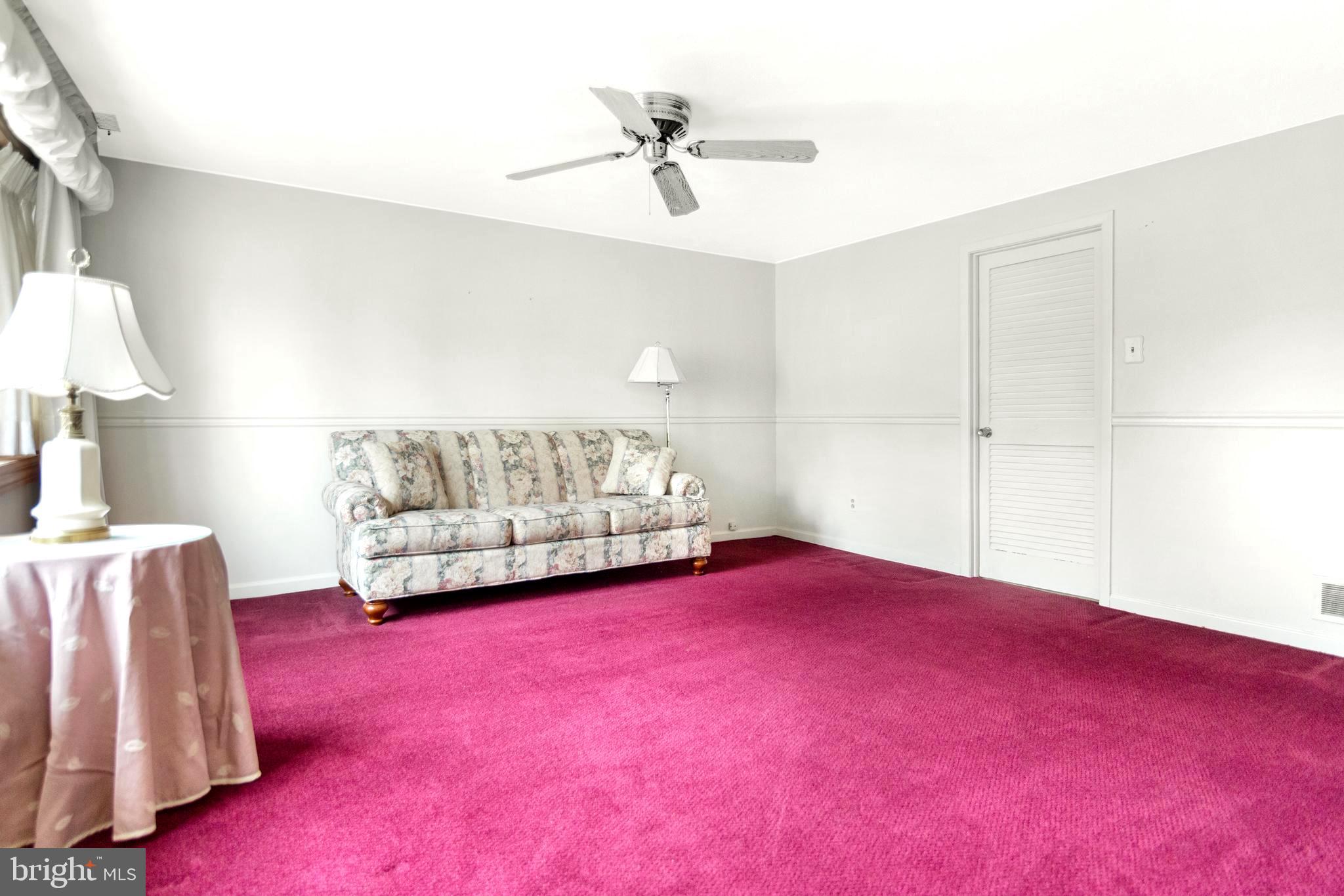 739 Newtown Road Warminster, PA 18974 - Photo 9 of 23 Family Room