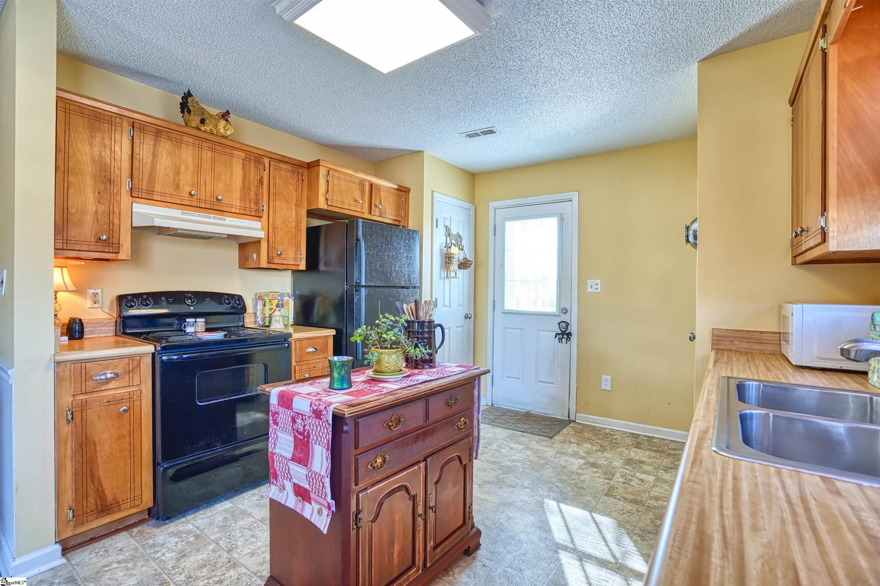 1878 River Oak Road Inman, SC 29349 - Photo 6 of 19