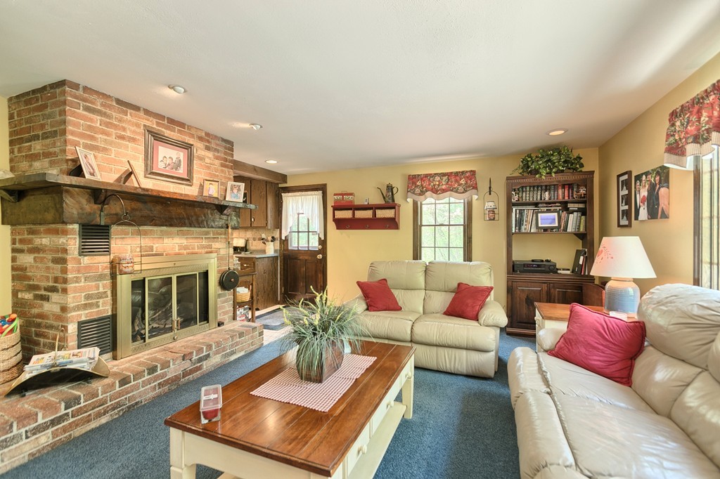 19 Cornstalk Road Dracut, MA 01826 - Photo 18 of 25 Gallery Image 18