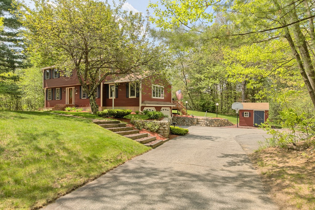 19 Cornstalk Road Dracut, MA 01826 - Photo 9 of 25 Gallery Image 9