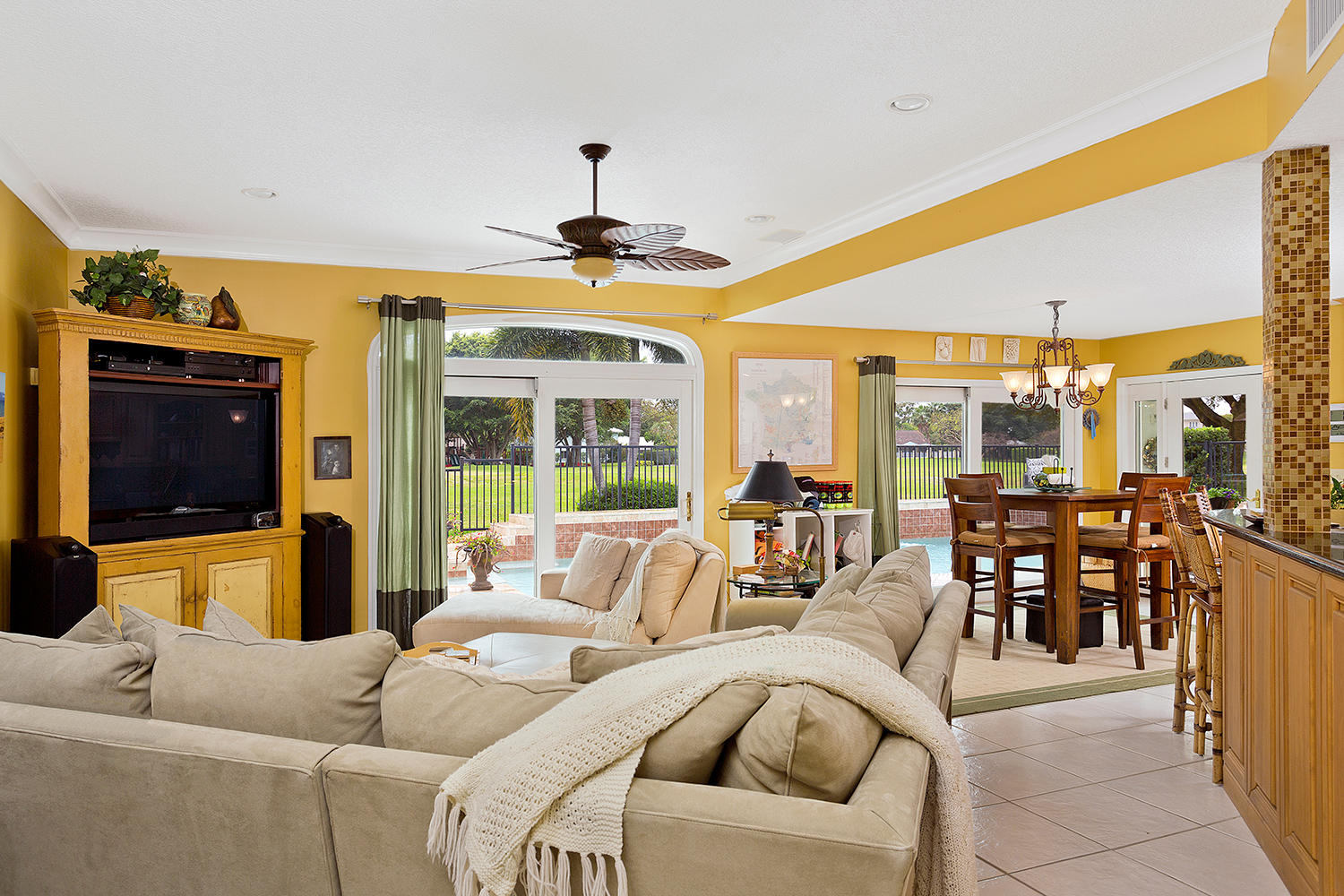2040 Northwest 29th Road Boca Raton, FL 33431 - Photo 16 of 49 Family Room