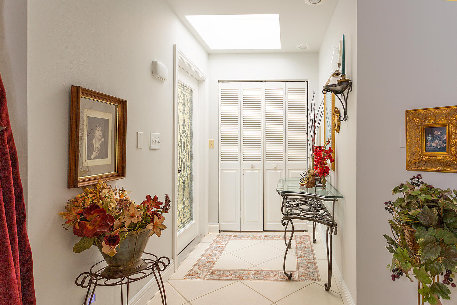 2040 Northwest 29th Road Boca Raton, FL 33431 - Photo 5 of 49 Foyer