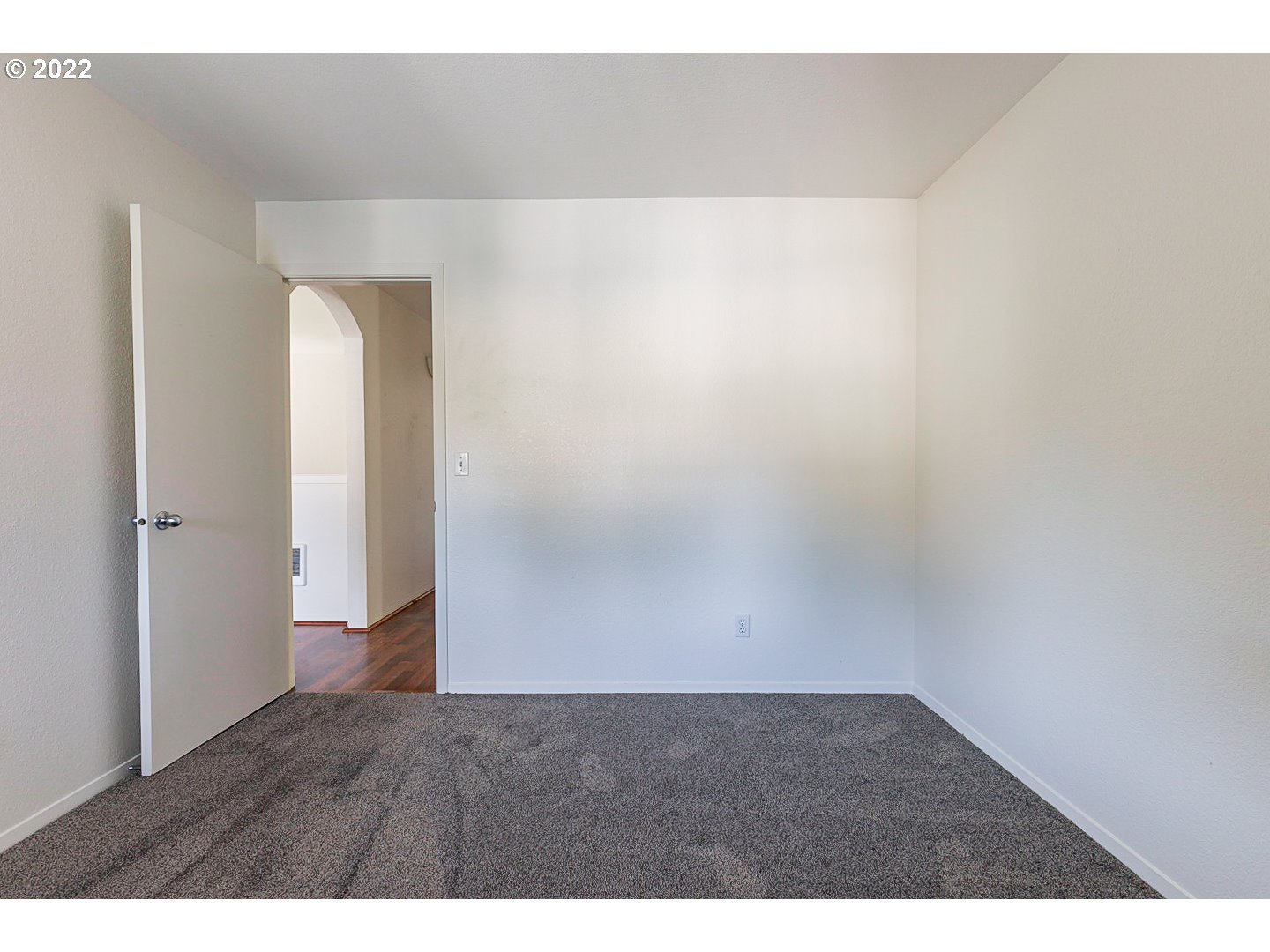 5225 Jean Road, Unit 207 Lake Oswego, OR 97035 - Photo 19 of 29 a view of an empty room