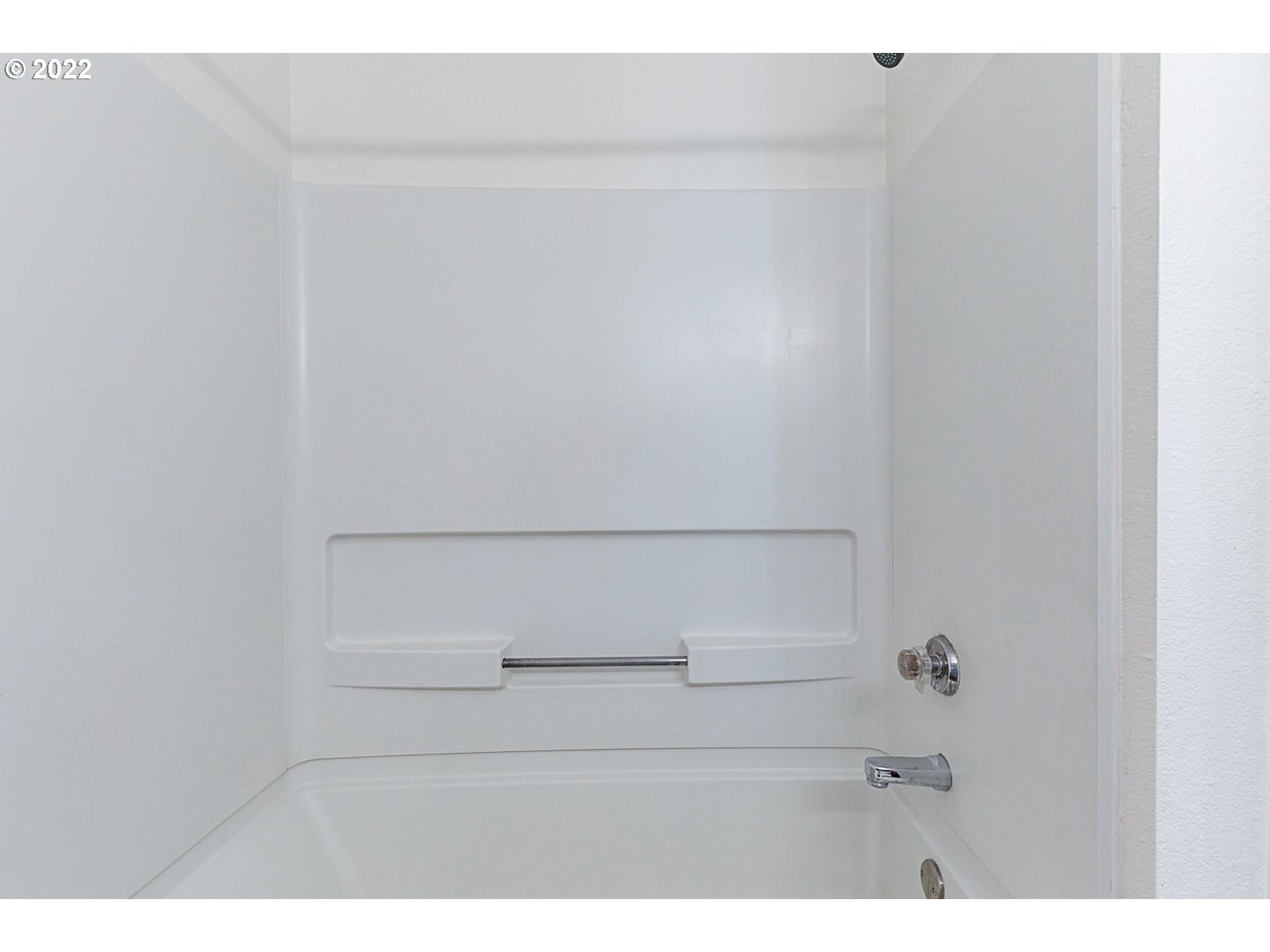 5225 Jean Road, Unit 207 Lake Oswego, OR 97035 - Photo 23 of 29