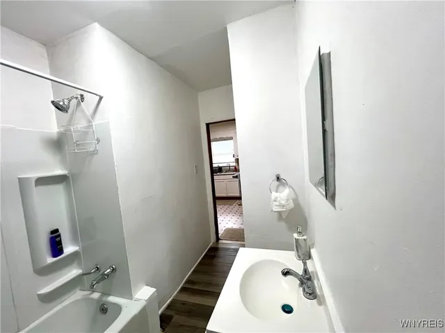 $1,150 | 1119 15th Street, Niagara Falls, NY 14301