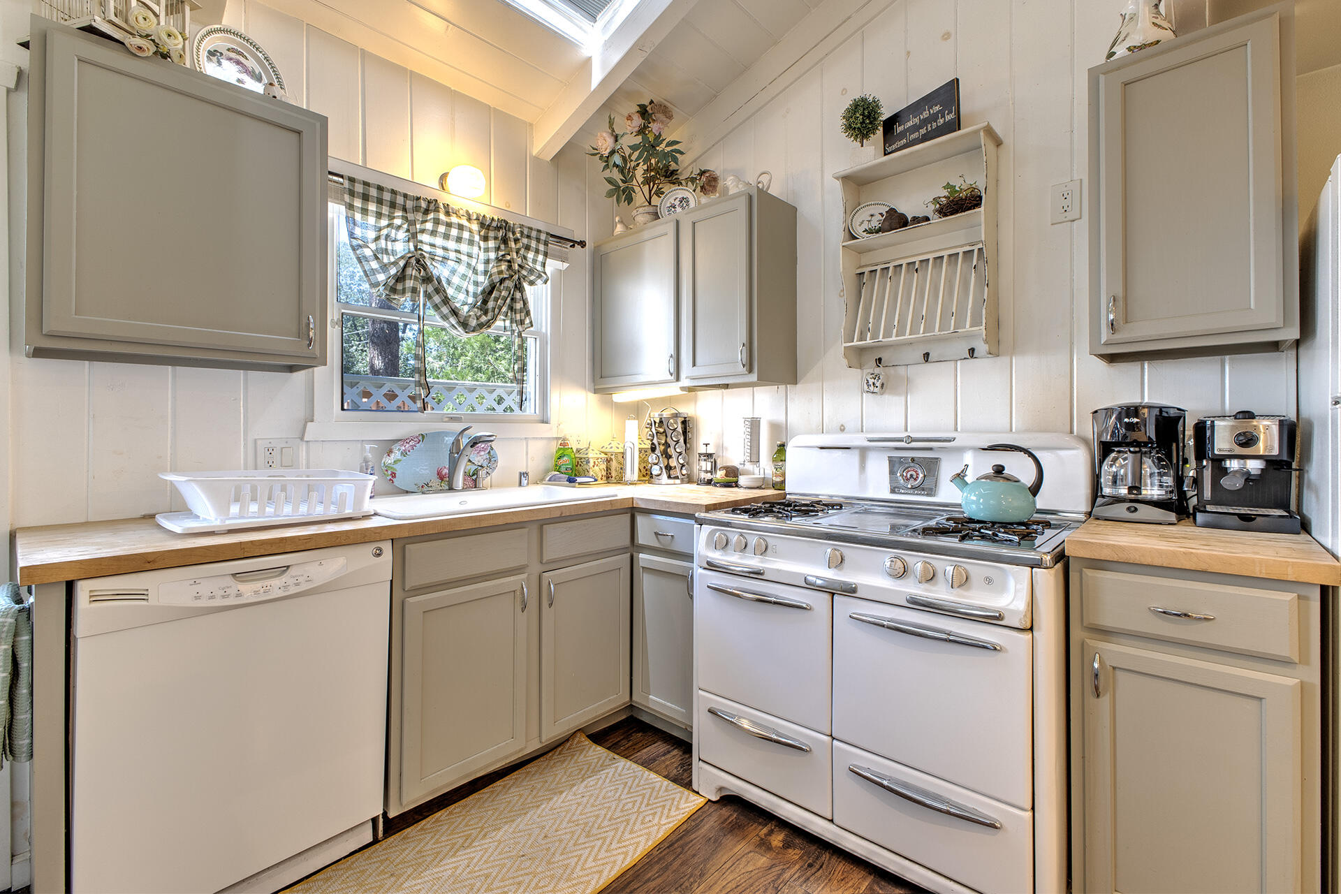 55075 Daryll Road Idyllwild, CA 92549 - Photo 18 of 60 6R5A4344