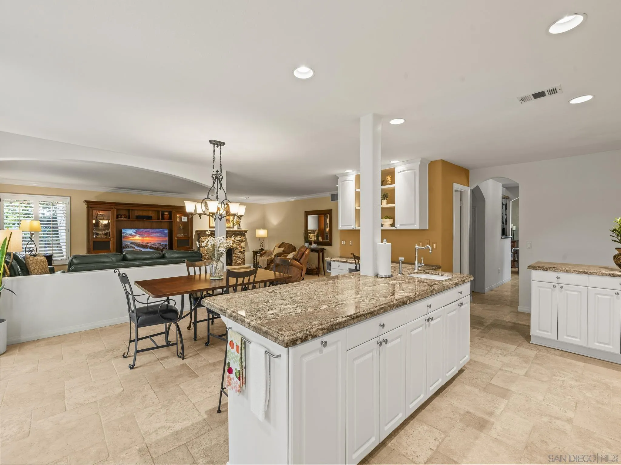 6502 La Paloma Street Carlsbad, CA 92009 - Photo 10 of 60