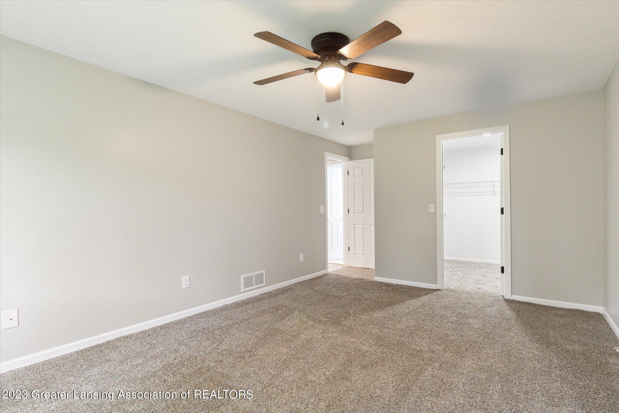 6727 Spring Tree Lane, Unit 117 Lansing, MI 48917 - Photo 30 of 36 27-6727-Spring-Tree-Ln-Lansing-MI-48917-
