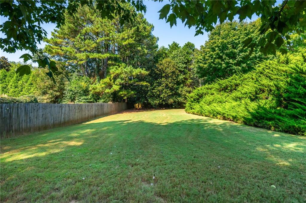 565 Trotters Ridge Roswell, GA 30075 - Photo 7 of 77 Gallery Image 7