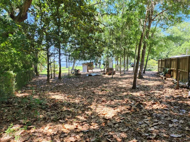 a view of a tennis court