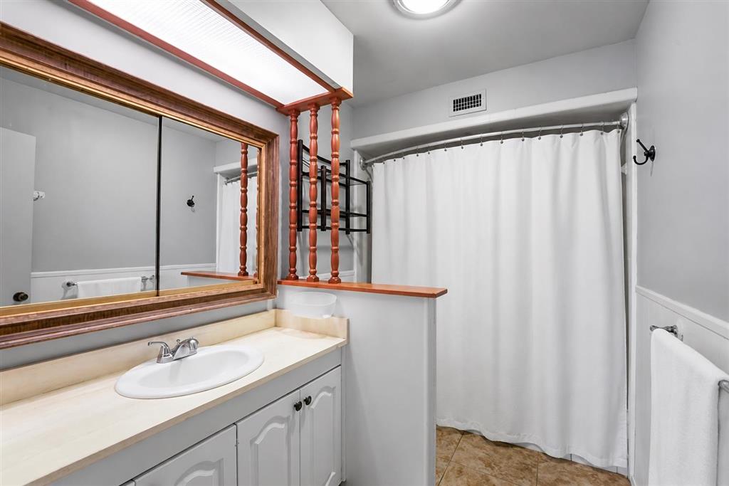 725 West Sale Road Lake Charles, LA 70605 - Photo 22 of 43 Gallery Image 22