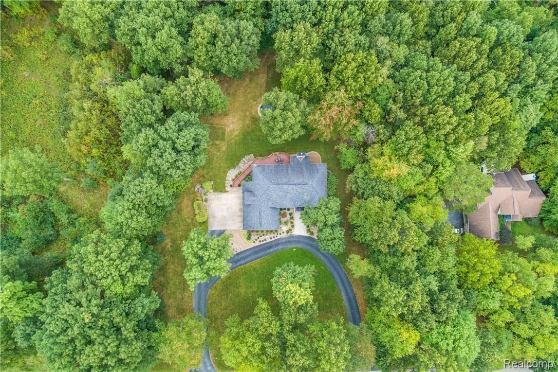 260 Hawk Ridge Drive Clarkston, MI 48348 - Photo 9 of 91 Aerial Exteriors (4 of 12).jpg