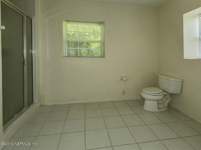 719 Nightingale Road Jacksonville, FL 32216 - Photo 7 of 12 007_Master Bathroom
