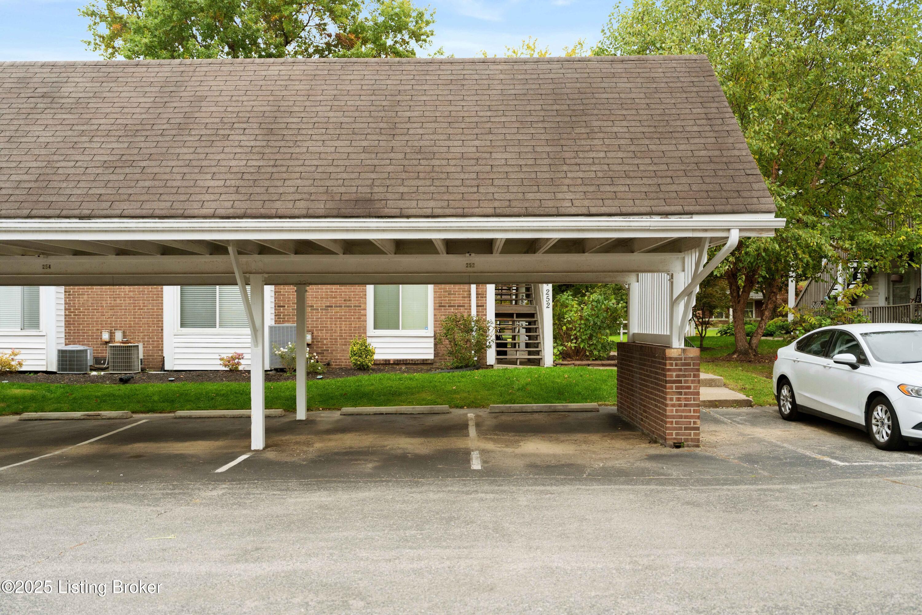 252 Moser Road Louisville, KY 40223 - Photo 28 of 31 DSC05566