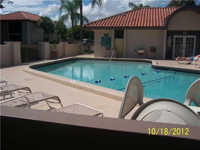 350 Club Circle, Unit 110 Boca Raton, FL 33487 - Photo 19 of 21 Pool