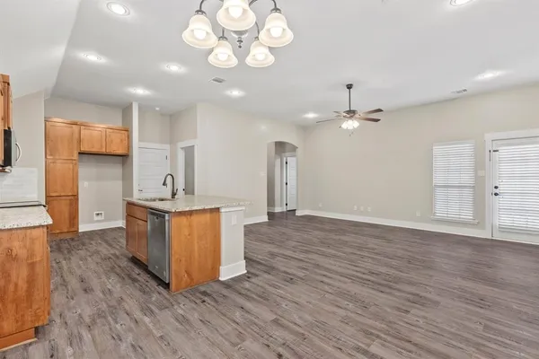 $299,900 | 414 Mesa, Lone Oak, TX 75453