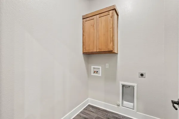 $299,900 | 414 Mesa, Lone Oak, TX 75453