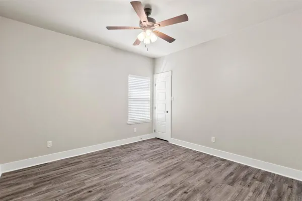 $299,900 | 414 Mesa, Lone Oak, TX 75453