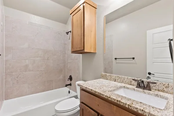 $299,900 | 414 Mesa, Lone Oak, TX 75453