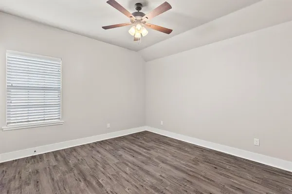 $299,900 | 414 Mesa, Lone Oak, TX 75453