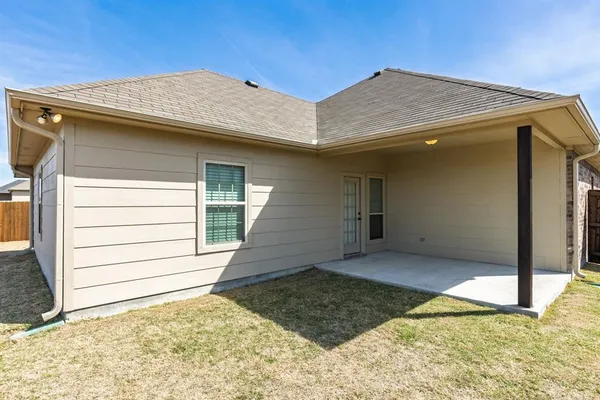$299,900 | 414 Mesa, Lone Oak, TX 75453