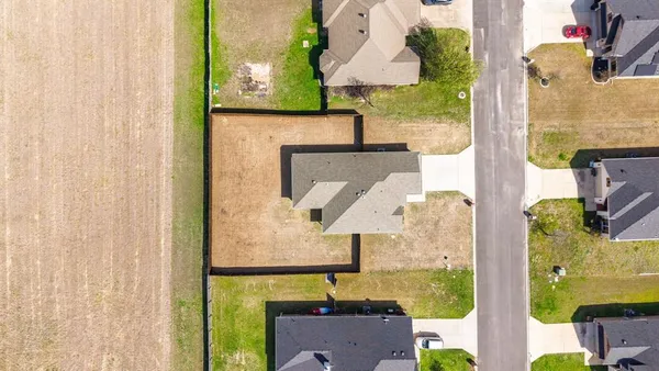 $299,900 | 414 Mesa, Lone Oak, TX 75453