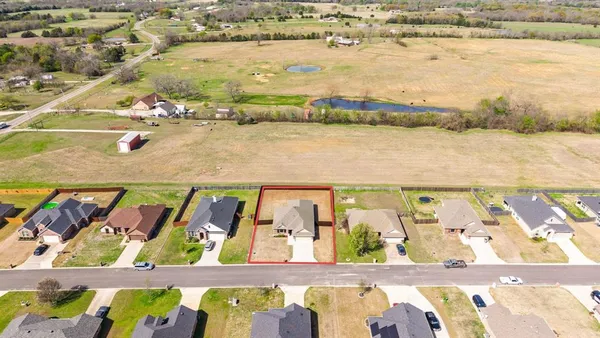 $299,900 | 414 Mesa, Lone Oak, TX 75453