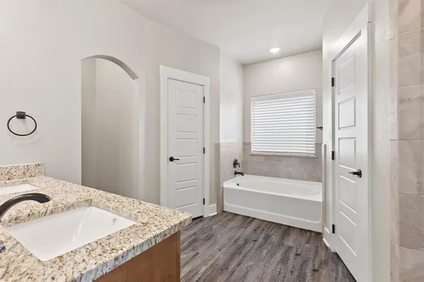$299,900 | 414 Mesa, Lone Oak, TX 75453