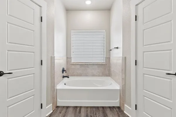 $299,900 | 414 Mesa, Lone Oak, TX 75453